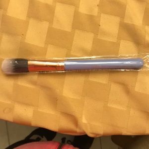 Luxie dream catcher foundation face brush 660